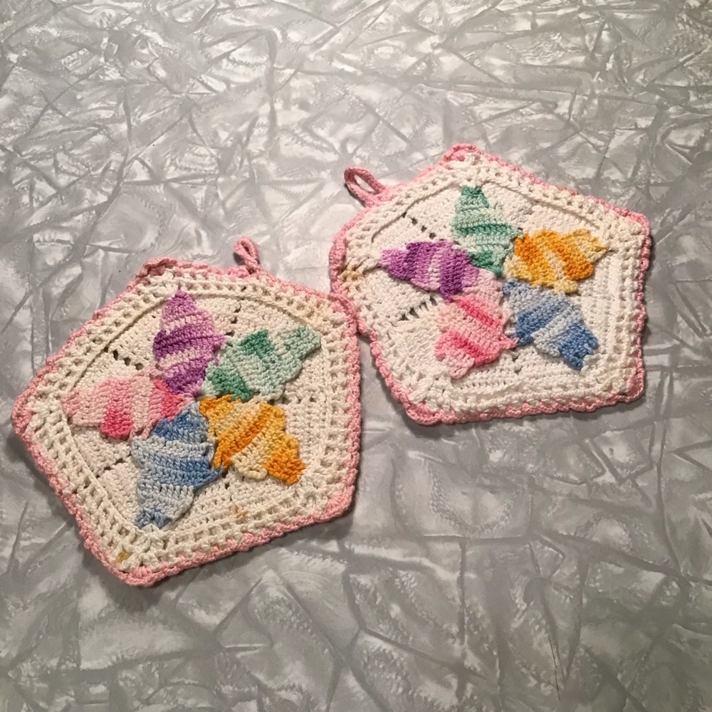 🔥SALE Small pair handmade vintage decorative kitchen hot pads doilies rainbow - Picture 2 of 14